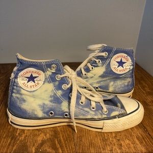 Blue bleached converse